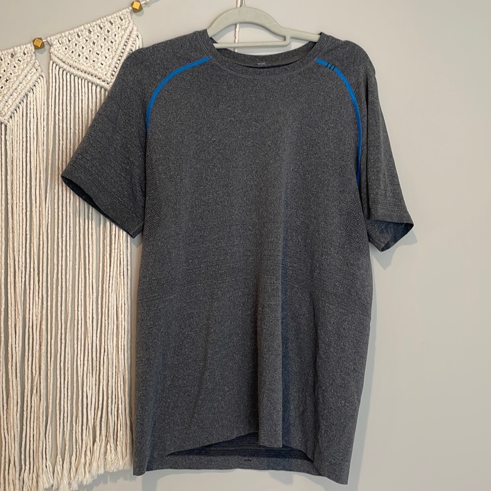 Lululemon top! ✨